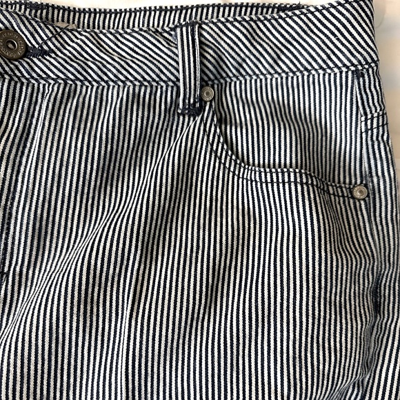 100% cotton Conductor stripe capris - Picture 14 of 16